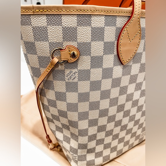 Beautiful LV Neverfull MM Damier Azur tote with rose ballerine interior 💕 - Picture 6 of 14